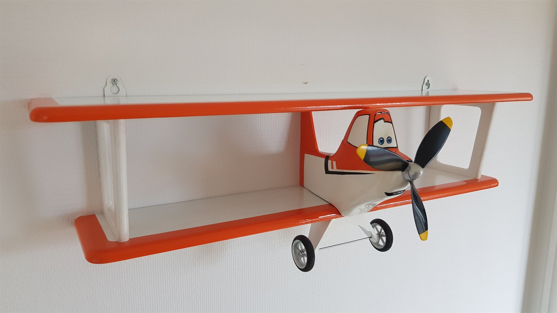 Duster wall shelf — workshop build
