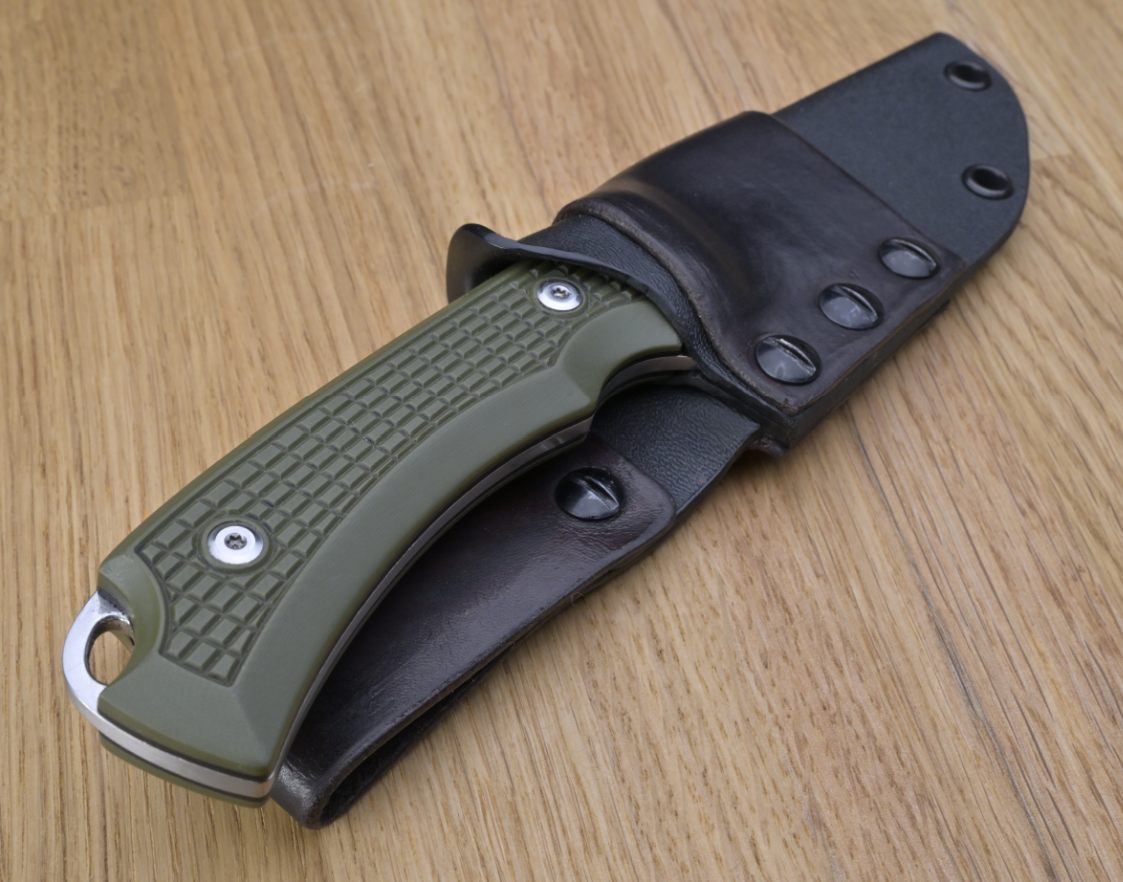 Outdoor bushexperience knife with G10 scales