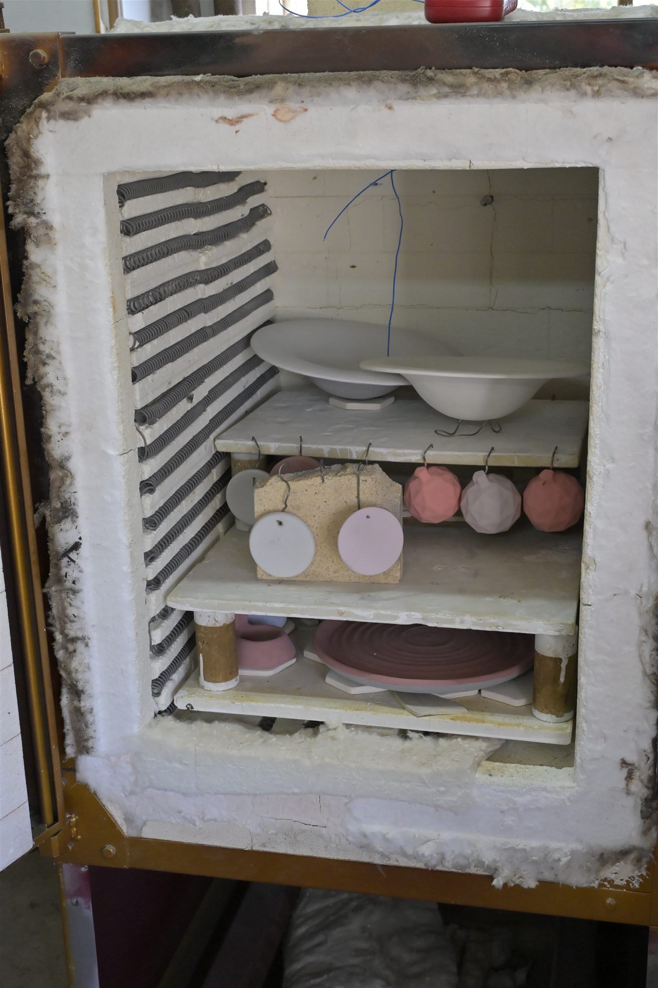 Rebuilt ceramic kiln with Raspberry Pi control